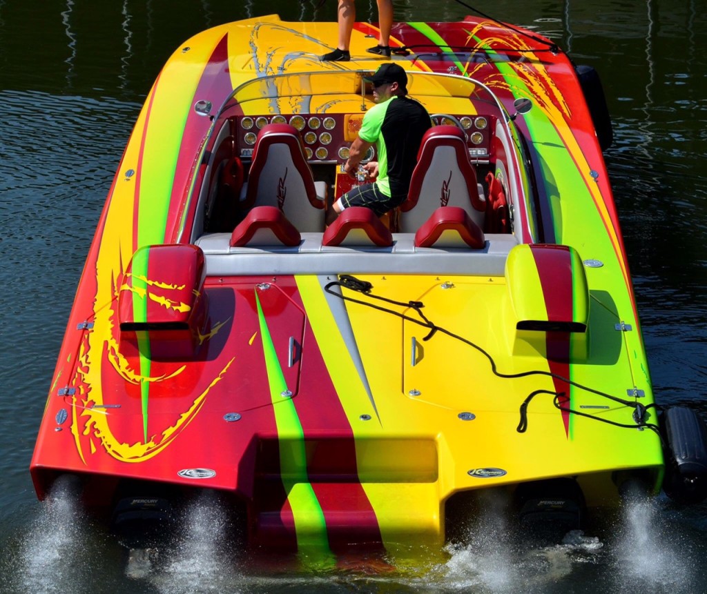 32ft-skater-cat-offshore-raceboat